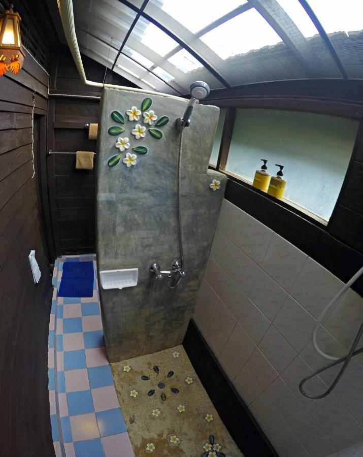The Riverside Guest House Lampang Kültér fotó