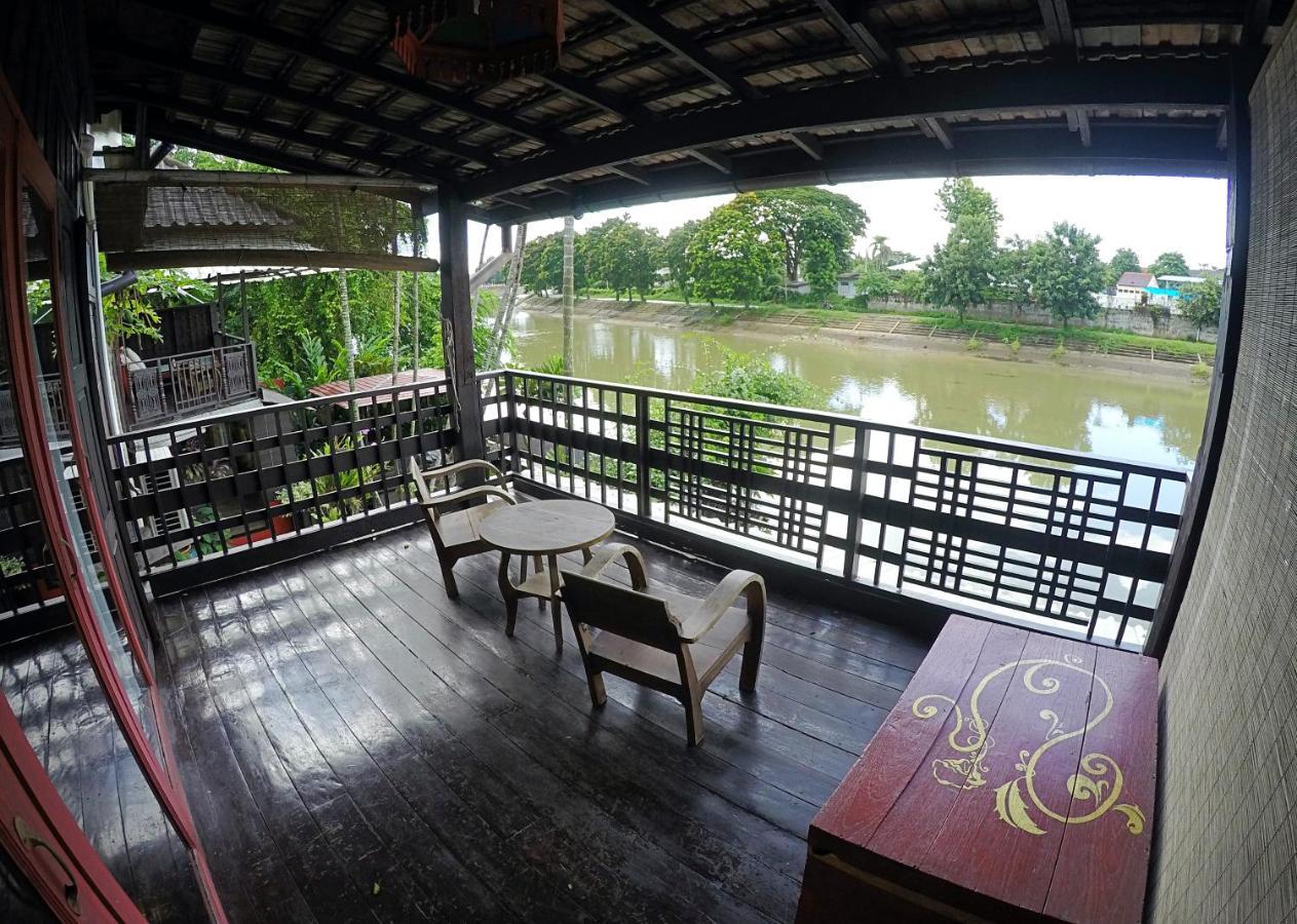 The Riverside Guest House Lampang Kültér fotó