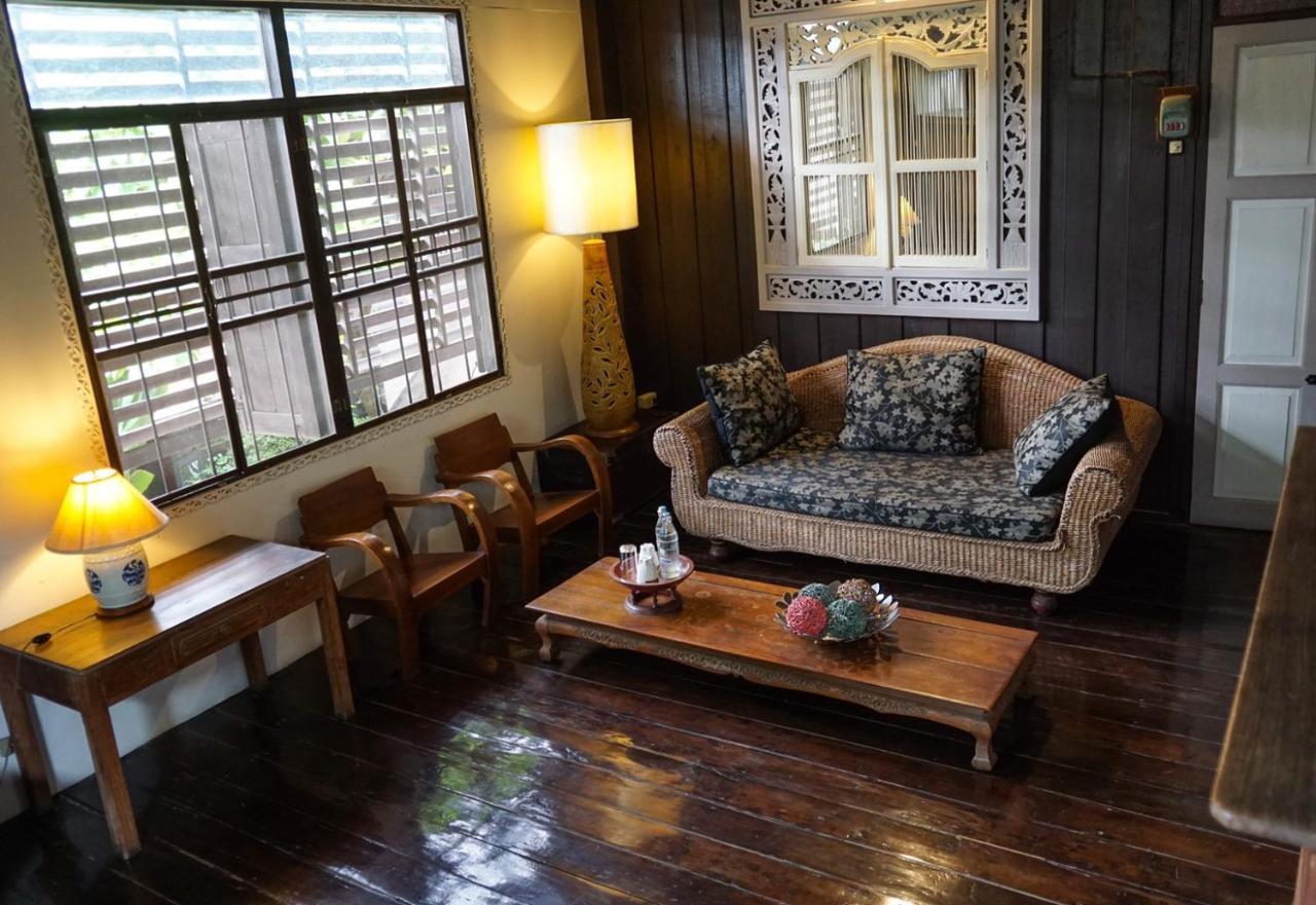 The Riverside Guest House Lampang Kültér fotó