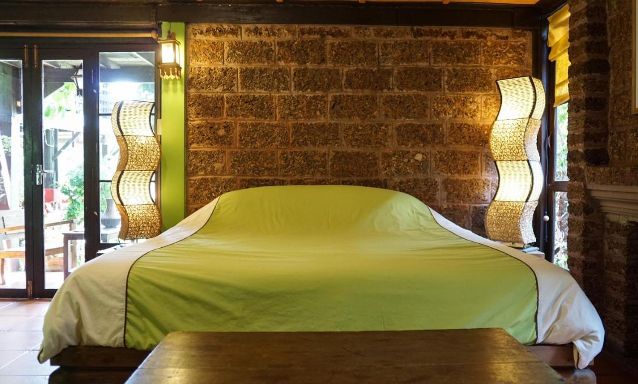 The Riverside Guest House Lampang Kültér fotó
