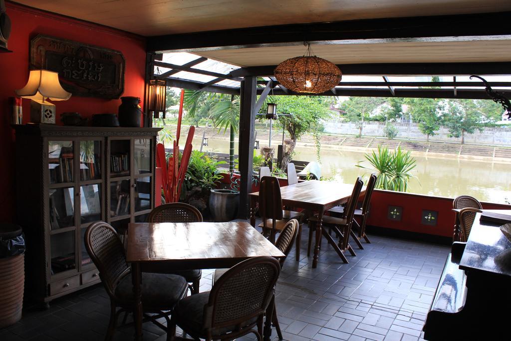 The Riverside Guest House Lampang Kültér fotó